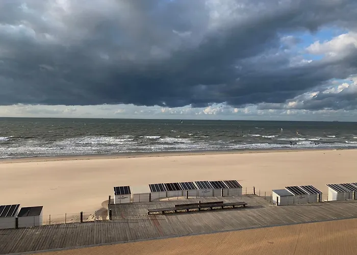 Апартаменти Residentie Rapallo With Fantastic Sea View! *